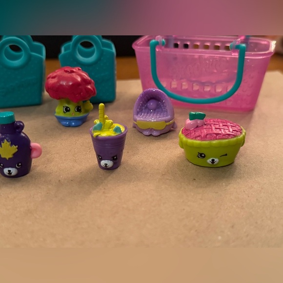 Shopkins Season 3 Petkins Set - Picture 4 of 4